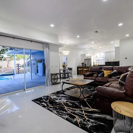 4Br 3Ba Home With Pool 7Mins From Springs